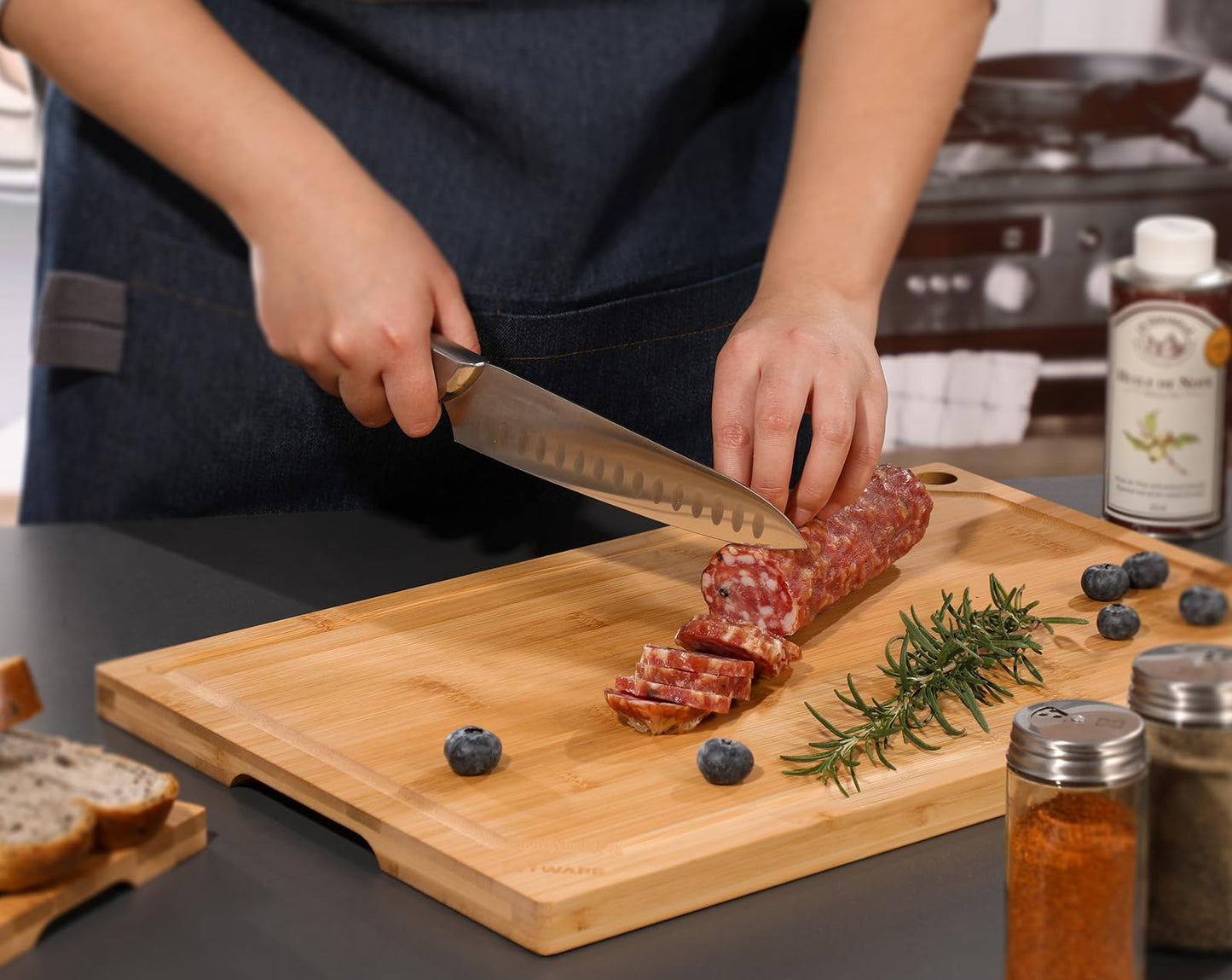 Hiware Extra Large Bamboo Cutting Board for Kitchen, Heavy Duty Wood Cutting Board with Juice Groove, 100% Organic Bamboo, Pre Oiled, 18" x 12"